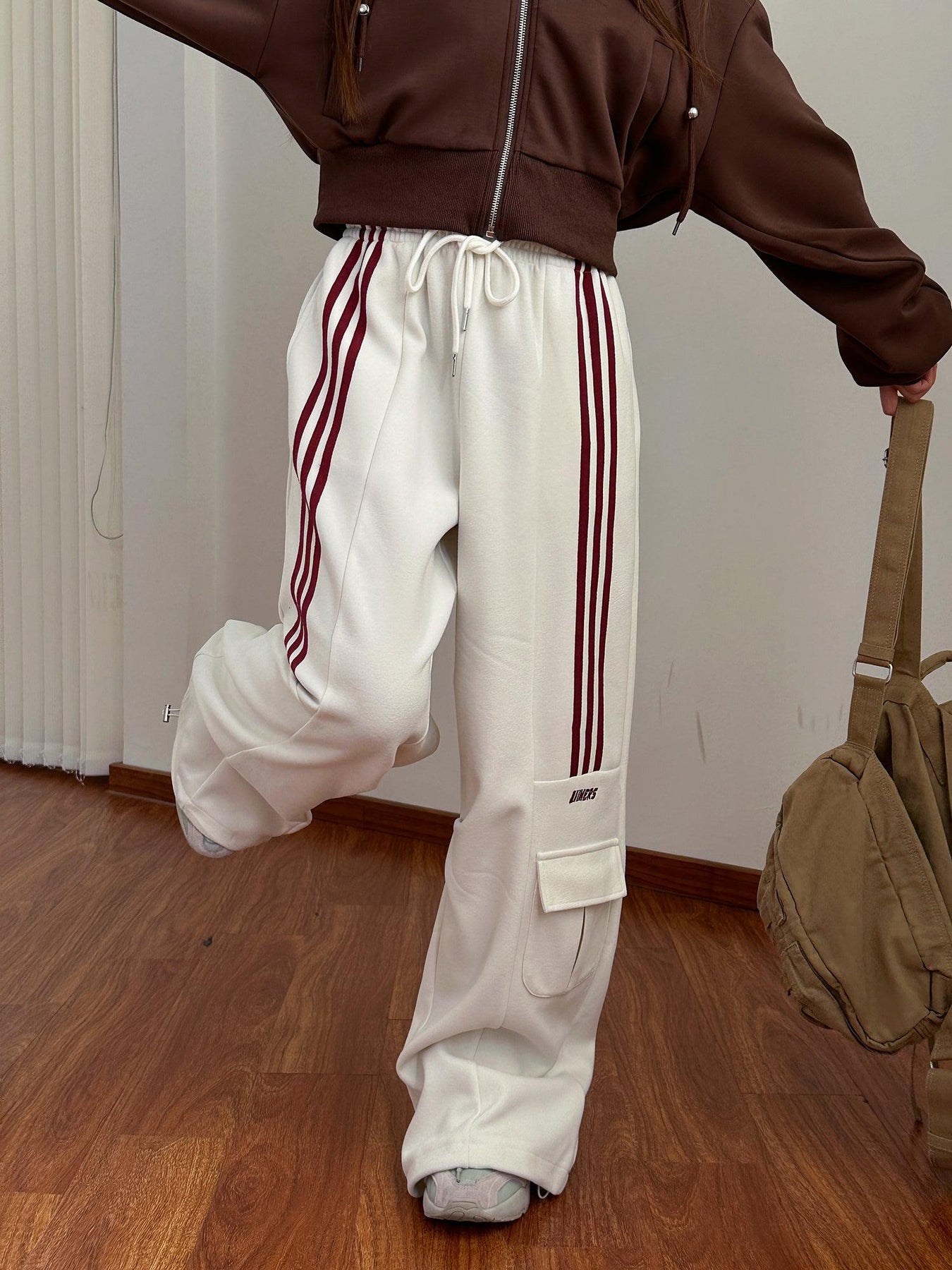 nine-drawstring-athletic-bar-stripes-pants-nines-closet-2_1800x1800_dc0a5407-7e4d-4899-9476-ece09b10baf5.jpg